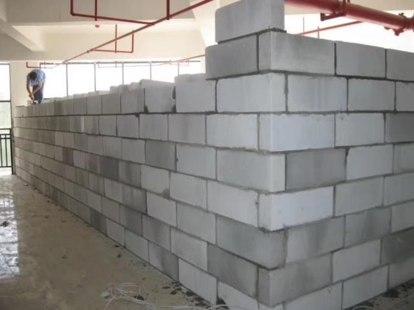 金塔蒸压加气混凝土砌块承重墙静力和抗震性能的研究